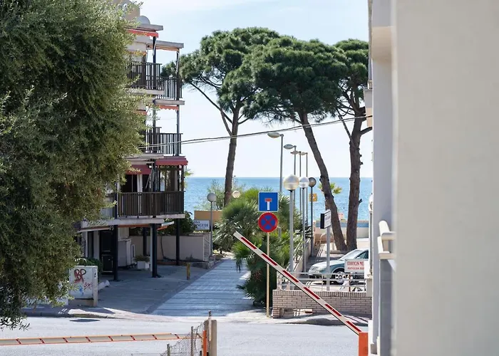 Playa Dorada B106 Апартаменты Камбрильс